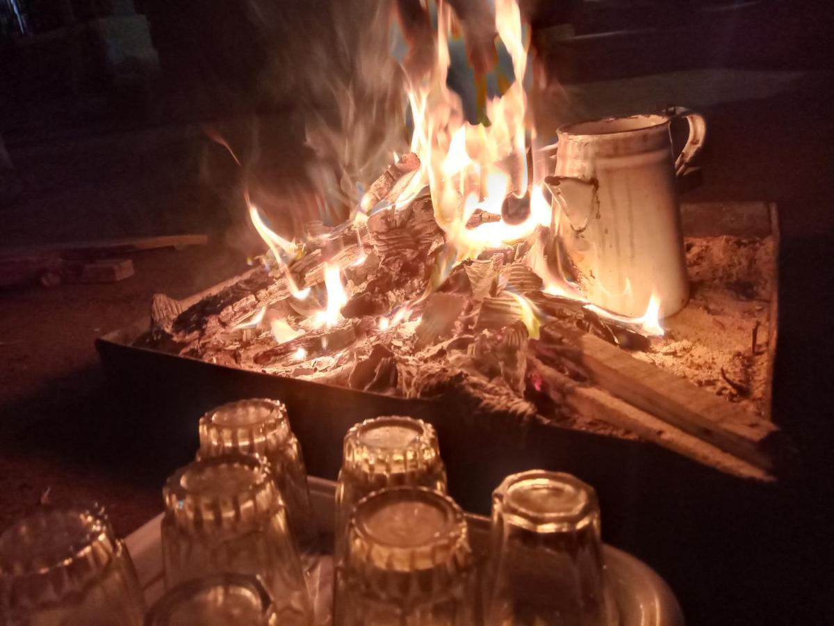 Sebaii Camp السباعى كامب شاطئ الترابين بجوار ويت بالس Hostel Nuweiba Bagian luar foto