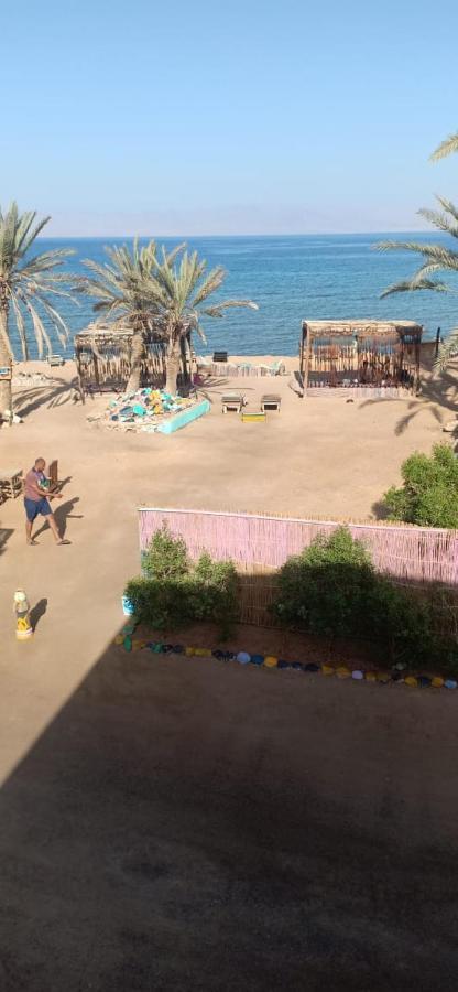 Sebaii Camp السباعى كامب شاطئ الترابين بجوار ويت بالس Hostel Nuweiba Bagian luar foto